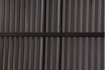 和製アンティーク　細かな格子が美しい　ガラス入り格子戸(引き戸、建具)4枚組