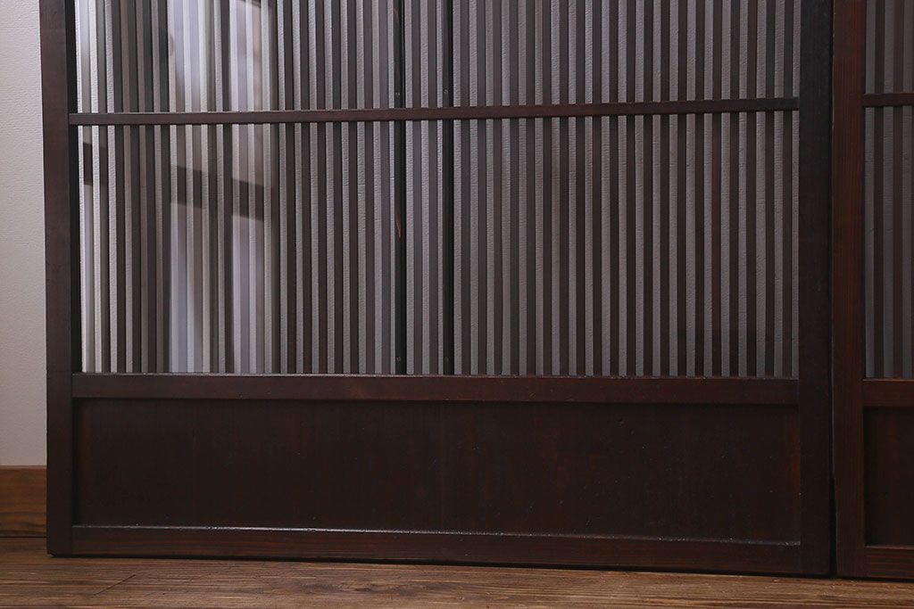 和製アンティーク　細かな格子が美しい　ガラス入り格子戸(引き戸、建具)4枚組