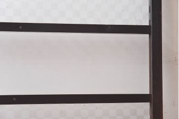 昭和レトロ　市松ガラス入り　レトロな雰囲気が魅力的なガラス戸(フィックス窓、はめ殺し窓、明かり取り)