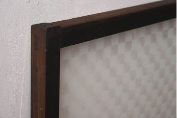 昭和レトロ　市松ガラス入り　レトロな雰囲気が魅力的なガラス戸(フィックス窓、はめ殺し窓、明かり取り)