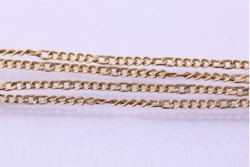 アンティーク雑貨　AVON(エイボン)　バラの絵柄が可愛らしいネックレス