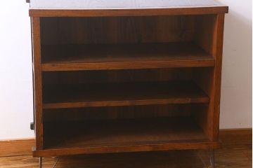 アンティーク家具　和製アンティーク　前面ケヤキ材　モールガラスがおしゃれな鉄脚付の戸棚(収納棚、食器棚、本箱)