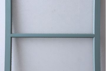 ペイント家具　爽やかな色合いが目を引くペイントガラス戸(引き戸、建具)