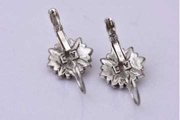 アンティーク雑貨　A&C(arts&crafts) ノルウェー　シルバーフラワーのピアス