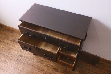 アンティーク家具　和製アンティーク　モダンな雰囲気漂う脚付きチェスト(引き出し、衣装箪笥)