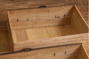 アンティーク家具　和製アンティーク　モダンな雰囲気漂う脚付きチェスト(引き出し、衣装箪笥)