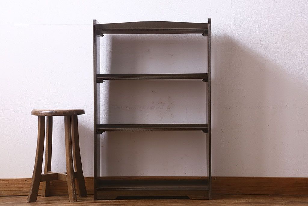 レトロ家具　昭和レトロ　ラワン材　深みのある色合いが魅力的な本棚(ディスプレイラック、飾り棚)