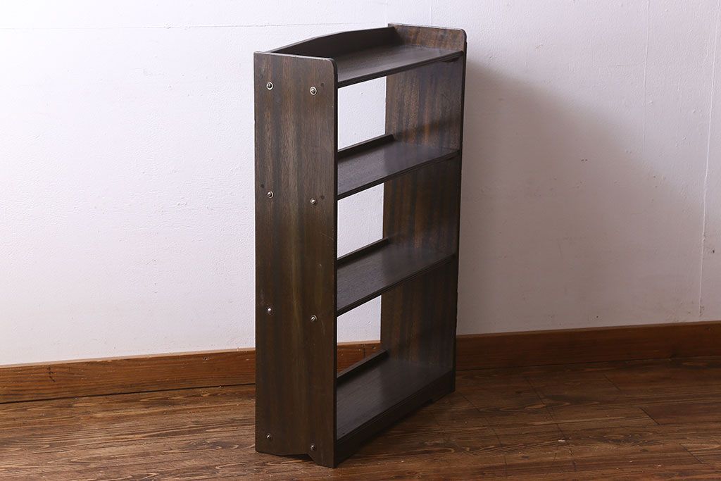 レトロ家具　昭和レトロ　ラワン材　深みのある色合いが魅力的な本棚(ディスプレイラック、飾り棚)