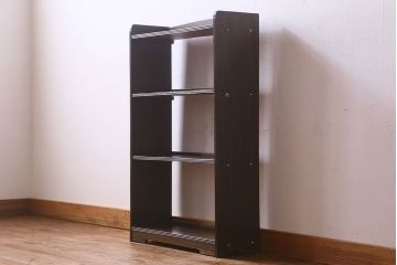 レトロ家具　昭和レトロ　ラワン材　深みのある色合いが魅力的な本棚(ディスプレイラック、飾り棚)