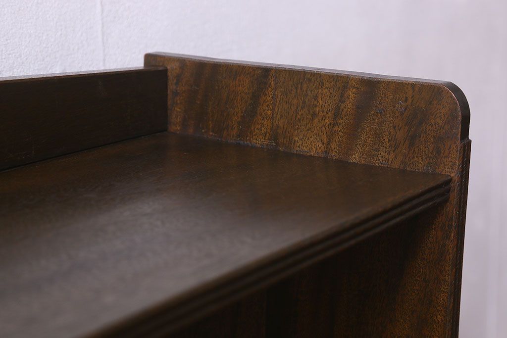 レトロ家具　昭和レトロ　ラワン材　深みのある色合いが魅力的な本棚(ディスプレイラック、飾り棚)