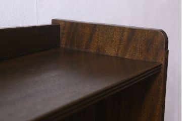 レトロ家具　昭和レトロ　ラワン材　深みのある色合いが魅力的な本棚(ディスプレイラック、飾り棚)