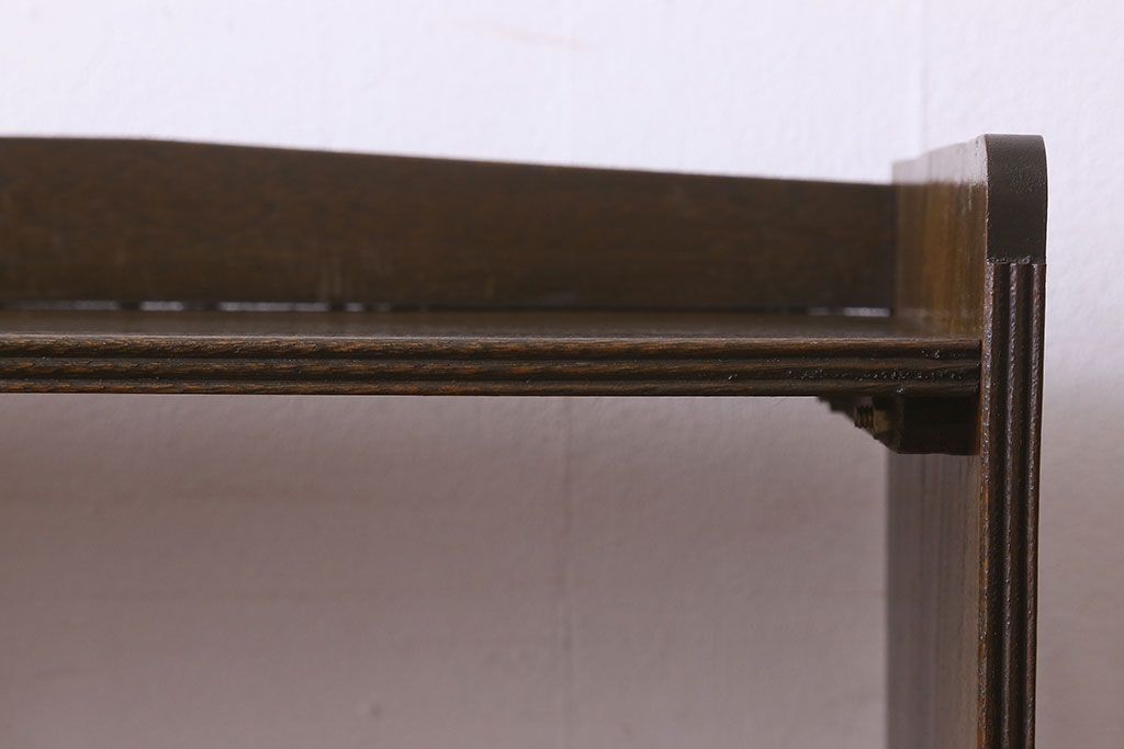 レトロ家具　昭和レトロ　ラワン材　深みのある色合いが魅力的な本棚(ディスプレイラック、飾り棚)