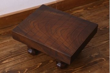アンティーク雑貨　和製アンティーク　総ケヤキ材　はっきりとした木目が魅力的な将棋盤(花台、飾り台)