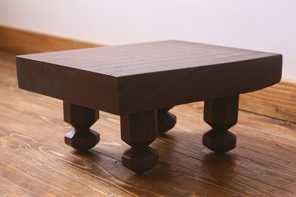 アンティーク雑貨　和製アンティーク　総ケヤキ材　はっきりとした木目が魅力的な将棋盤(花台、飾り台)