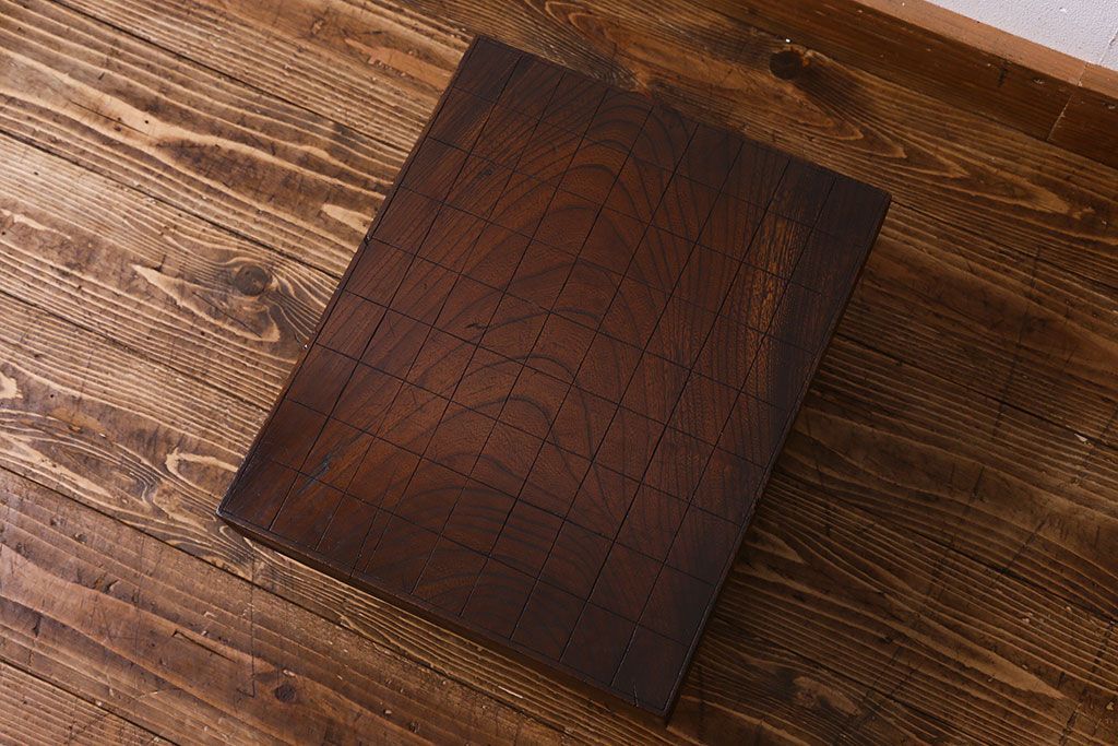 アンティーク雑貨　和製アンティーク　総ケヤキ材　はっきりとした木目が魅力的な将棋盤(花台、飾り台)