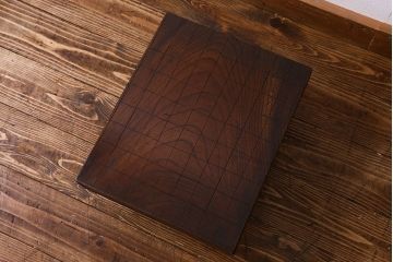 アンティーク雑貨　和製アンティーク　総ケヤキ材　はっきりとした木目が魅力的な将棋盤(花台、飾り台)