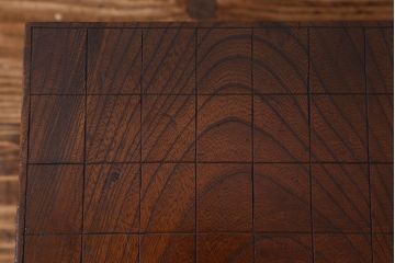 アンティーク雑貨　和製アンティーク　総ケヤキ材　はっきりとした木目が魅力的な将棋盤(花台、飾り台)
