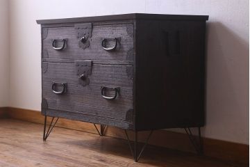 アンティーク家具　和製アンティーク　桐材　古い木の質感が味わい深いタンスローチェスト(衣装箪笥、引き出し、桐箪笥、桐たんす)