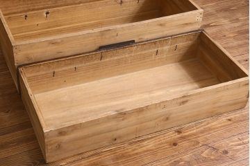 アンティーク家具　和製アンティーク　桐材　古い木の質感が味わい深いタンスローチェスト(衣装箪笥、引き出し、桐箪笥、桐たんす)