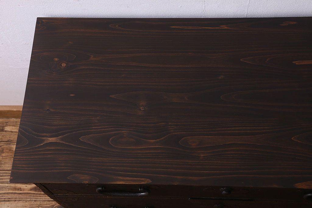 アンティーク家具　和製アンティーク　桐材　古い木の質感が味わい深いタンスローチェスト(衣装箪笥、引き出し、桐箪笥、桐たんす)