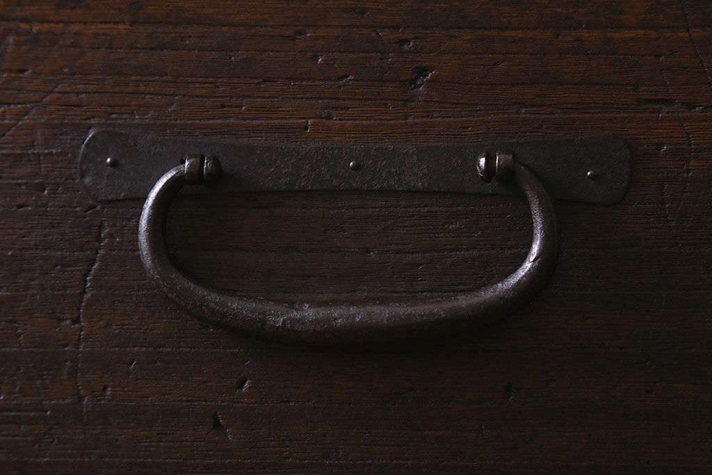 アンティーク家具　和製アンティーク　桐材　古い木の質感が味わい深いタンスローチェスト(衣装箪笥、引き出し、桐箪笥、桐たんす)