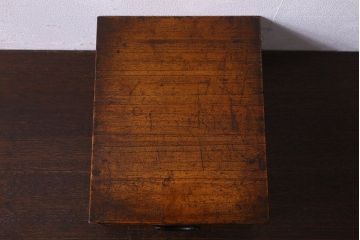 アンティーク雑貨　和製アンティーク　古い木の質感が味わい深い小引き出し(小物収納、小物入れ)