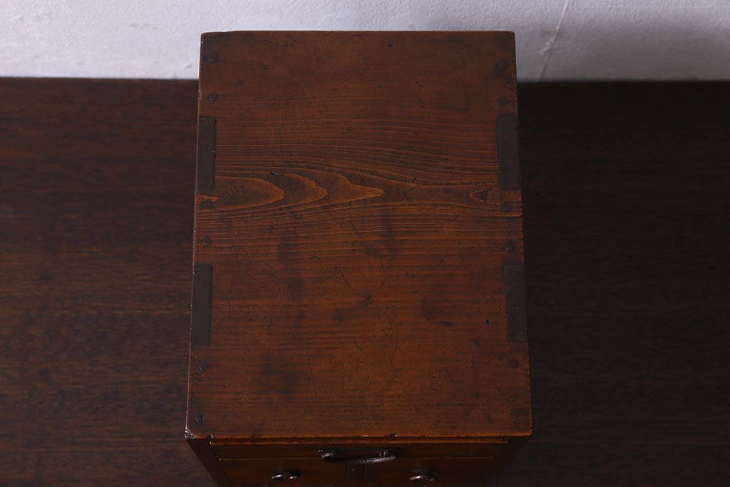 アンティーク雑貨　和製アンティーク　ヒノキ材　味わい深い風合いの小引き出し(小物収納、小物入れ)