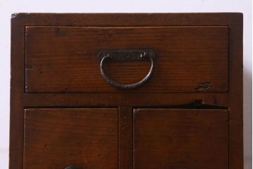 アンティーク雑貨　和製アンティーク　ヒノキ材　味わい深い風合いの小引き出し(小物収納、小物入れ)