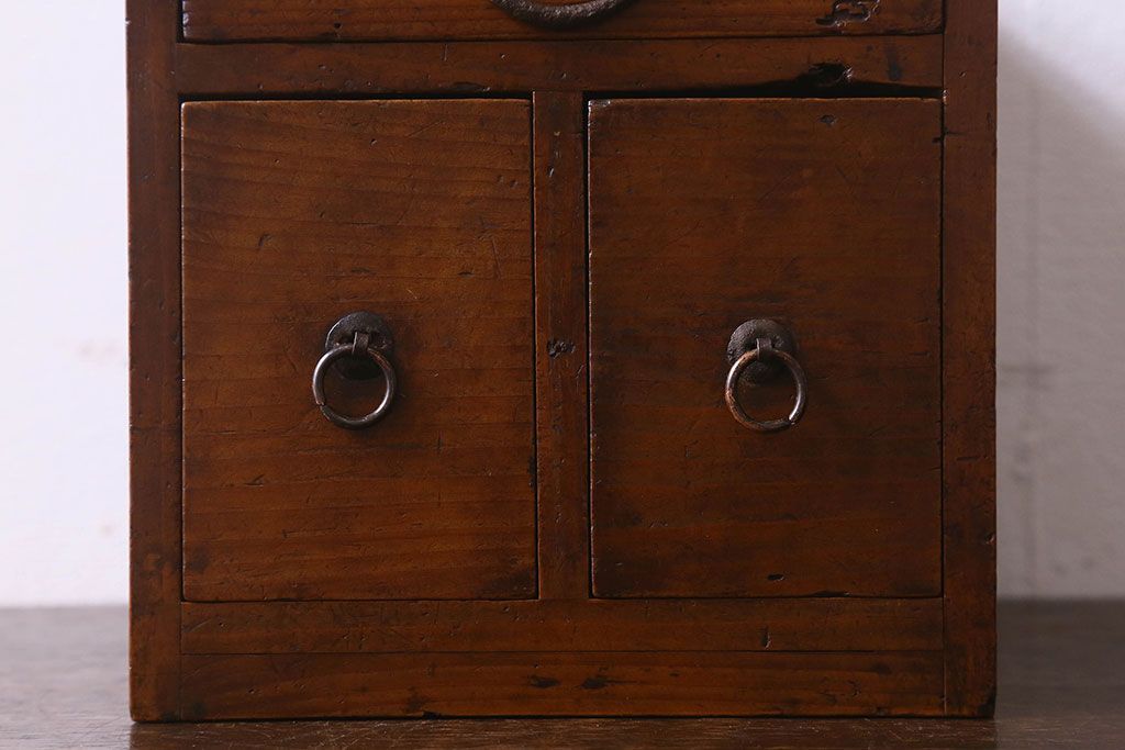 アンティーク雑貨　和製アンティーク　ヒノキ材　味わい深い風合いの小引き出し(小物収納、小物入れ)