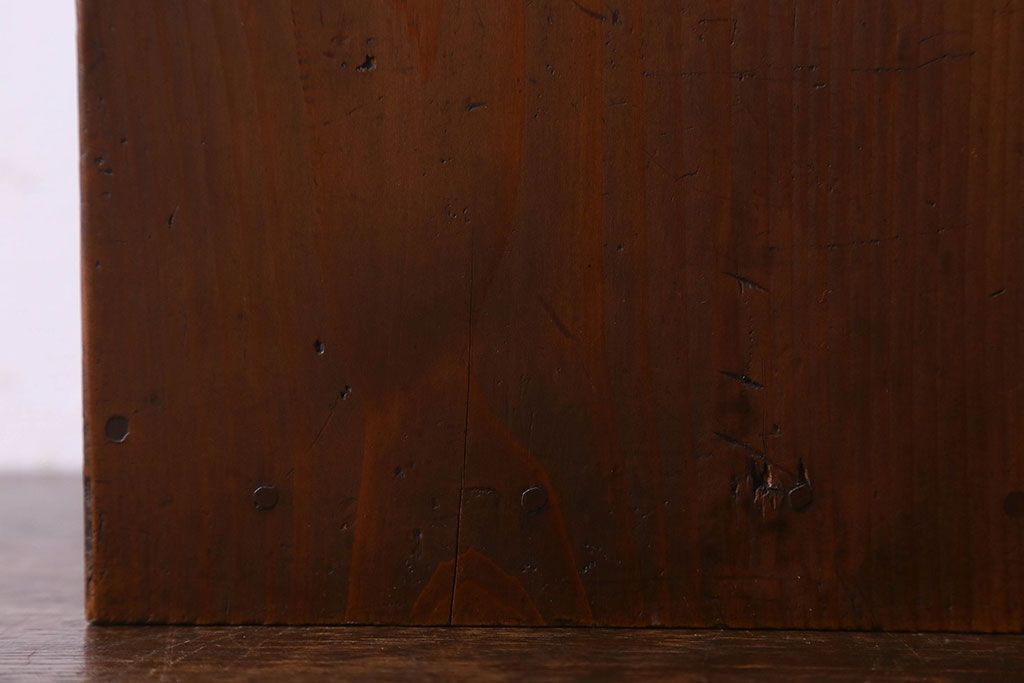 アンティーク雑貨　和製アンティーク　ヒノキ材　味わい深い風合いの小引き出し(小物収納、小物入れ)