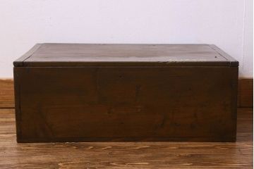 アンティーク雑貨　和製アンティーク　シンプルなデザインが魅力的な収納箱(小物収納、木箱)