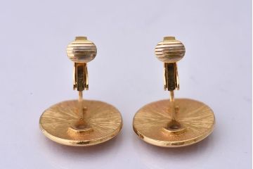 アンティーク雑貨　TRIFARI(トリファリ) ビンテージイヤリング