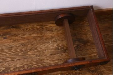 中古　美品　杢目と南部鉄器金具が存在感を放つ　岩谷堂箪笥の四尺整理箪笥(車箪笥)(定価約65万円)