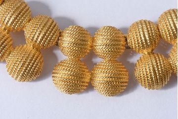 アンティーク雑貨　TRIFARI(トリファリ)　可愛らしいデザインのビンテージネックレス