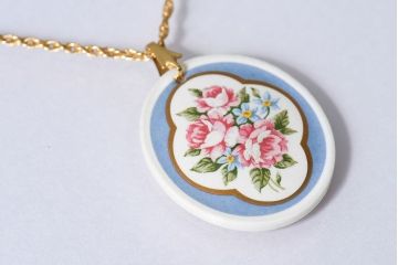 アンティーク雑貨　AVON(エイボン)　ビンテージネックレス