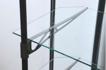 ペイント家具　レトロ　印象的な形のガラスケース(ショーケース、陳列棚)
