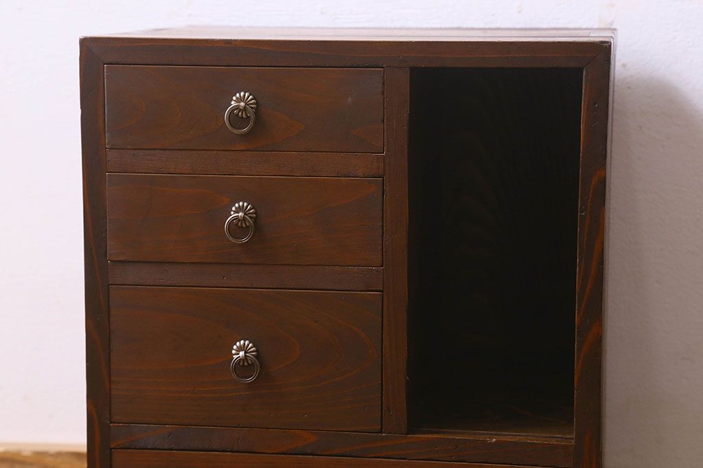 アンティーク雑貨　和製アンティーク　慳貪扉付き　シックな雰囲気漂う小引き出し(小物収納、小物入れ)