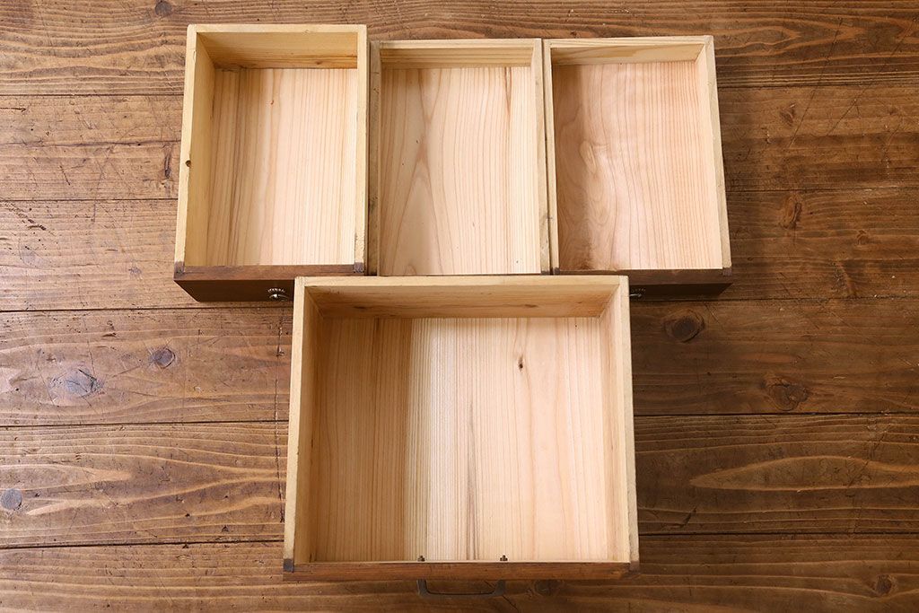 アンティーク雑貨　和製アンティーク　慳貪扉付き　シックな雰囲気漂う小引き出し(小物収納、小物入れ)