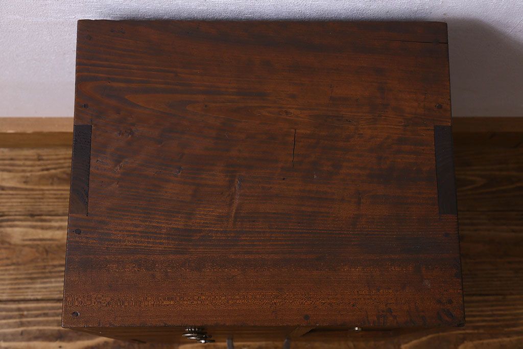 アンティーク雑貨　和製アンティーク　慳貪扉付き　シックな雰囲気漂う小引き出し(小物収納、小物入れ)