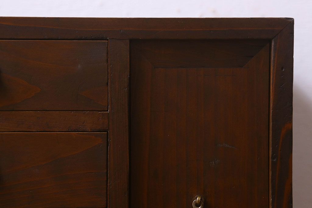 アンティーク雑貨　和製アンティーク　慳貪扉付き　シックな雰囲気漂う小引き出し(小物収納、小物入れ)