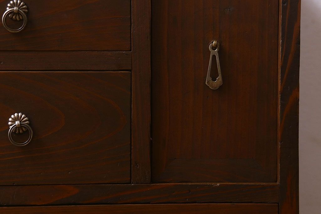 アンティーク雑貨　和製アンティーク　慳貪扉付き　シックな雰囲気漂う小引き出し(小物収納、小物入れ)