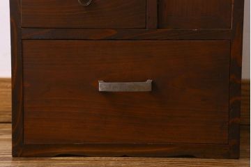 アンティーク雑貨　和製アンティーク　慳貪扉付き　シックな雰囲気漂う小引き出し(小物収納、小物入れ)