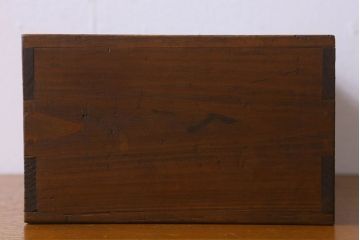 アンティーク雑貨　和製アンティーク　古い木のレトロな小引き出し(卓上収納、小物入れ)