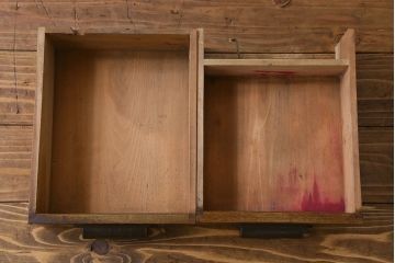 アンティーク雑貨　和製アンティーク　からくり付き小引き出し(卓上収納、小物入れ)