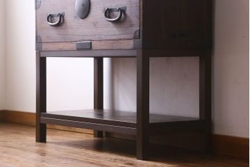 アンティーク家具　和製アンティーク　棚と脚付き!和モダンなチェスト(引き出し、衣装箪笥)