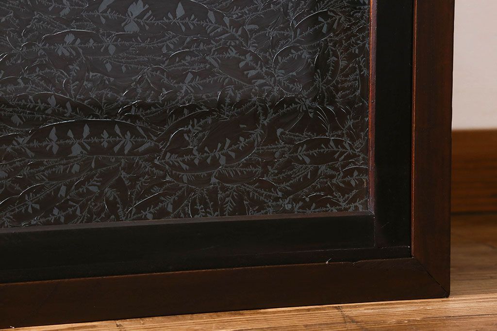 アンティーク家具　和製アンティーク　結霜ガラス　シンプルなデザインで使い勝手の良い戸棚(収納棚、本箱)