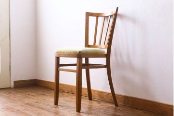 ヴィンテージ家具　イギリスビンテージ　温かみのある雰囲気漂うブナ材のチェア(椅子、ダイニングチェア、イス、英国)(2)(R-026416)