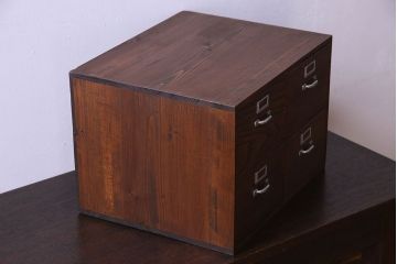 アンティーク家具　和製アンティーク　木の質感が味わい深い小引き出し(小物収納)