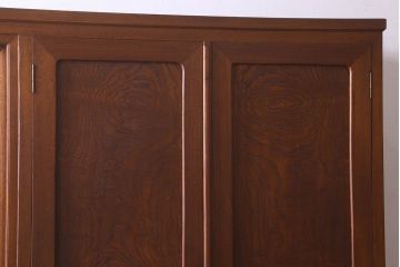 アンティーク家具　和製アンティーク　ケヤキ材　重厚な存在感を放つワードローブ(収納棚、タンス)