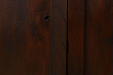 和製アンティーク　総ケヤキ材　深みのある風合いが魅力的な鉄帯付きの板戸(窓、建具)